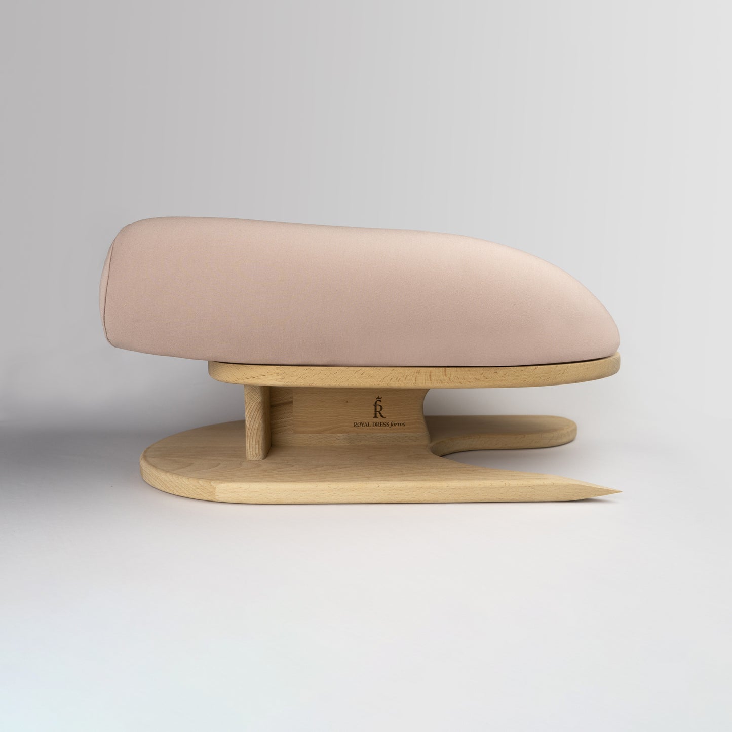 Tailor's shoulder shaped ironing board “Boar”